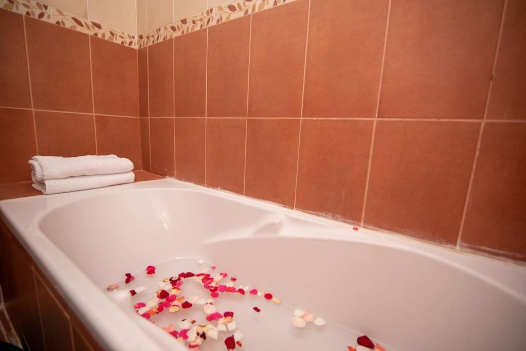 Appartement 2 Mins To & Attractions *